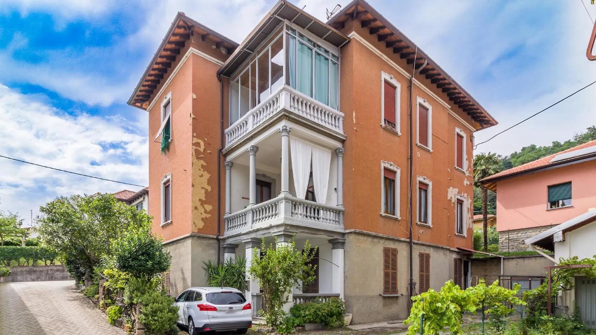 Big City Life Como Apartment